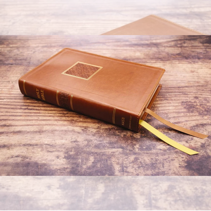 NASB, Personal Size Bible, Large Print (1995 Text), Brown Leathersoft
