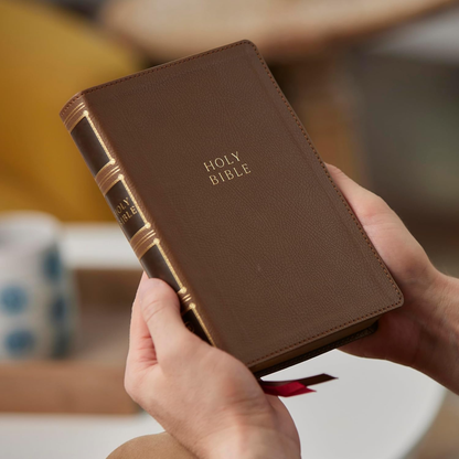 NKJV Compact Center-Column Reference Bible, Leathersoft