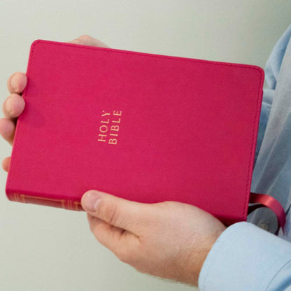 NKJV Compact Center-Column Reference Bible, Leathersoft