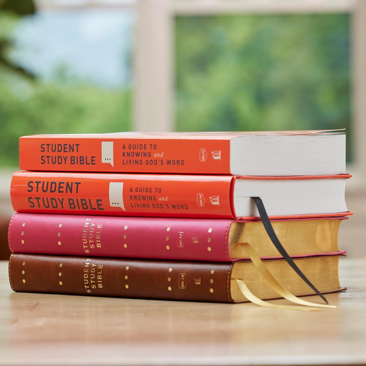 NKJV Student Study Bible: A Guide to Knowing and Living God’s Word