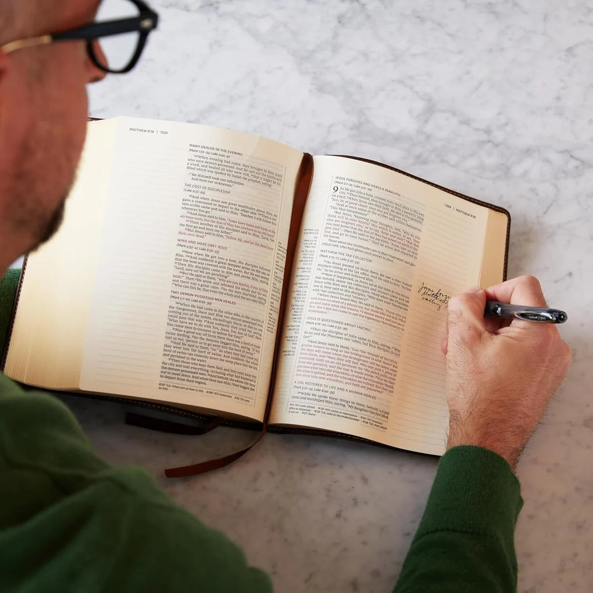 NKJV, Journal the Word Reference Bible, Brown Leathersoft